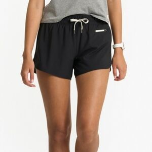 Vuori Clementine 2.0 Shorts 4" Inseam